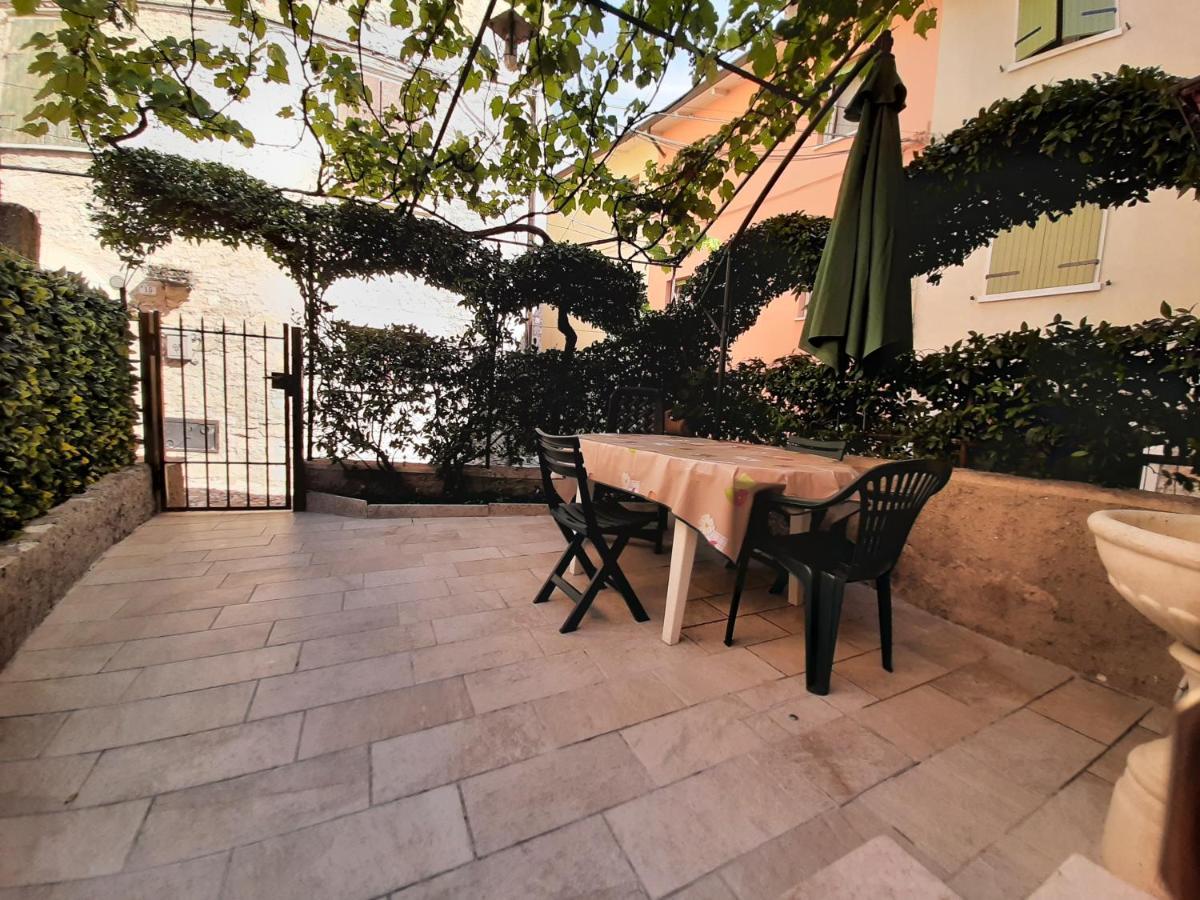 Casa Angelo Villa Torri Del Benaco Exterior photo